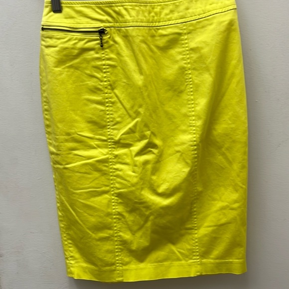 Pencil Skirt In Bright Yellow Size 4 - Picture 6 of 10
